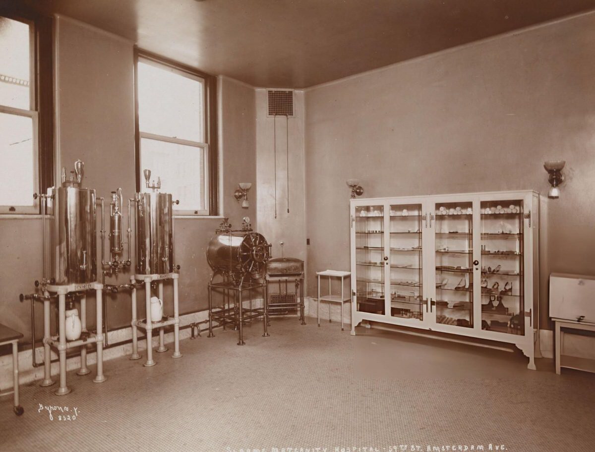 Adjoining Rooms At Sloane Maternity Hospital, New York, 1890S.