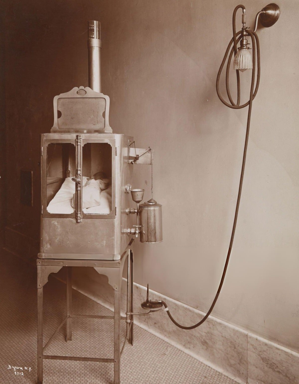 Baby In An Incubator At Sloane Maternity Hospital, New York, 1890S.