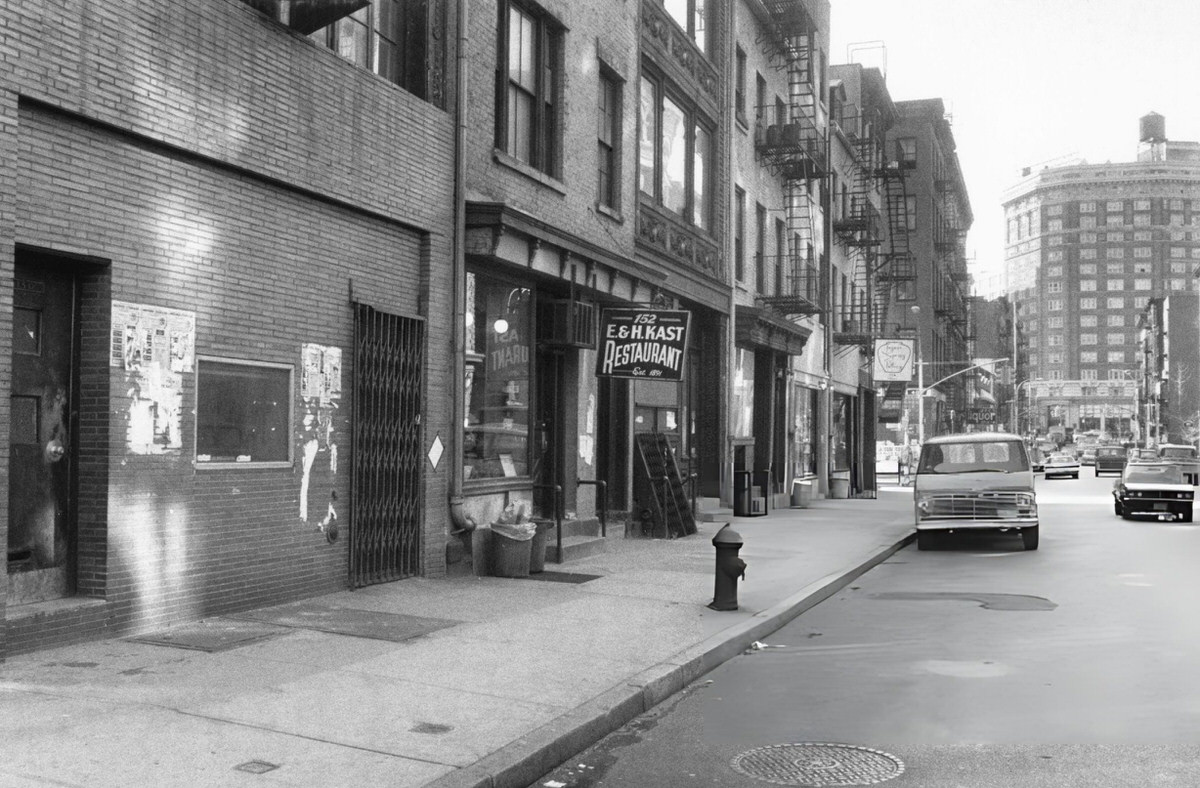 Exterior Of The E. And H. Kast Restaurant On Spring Street, Soho.