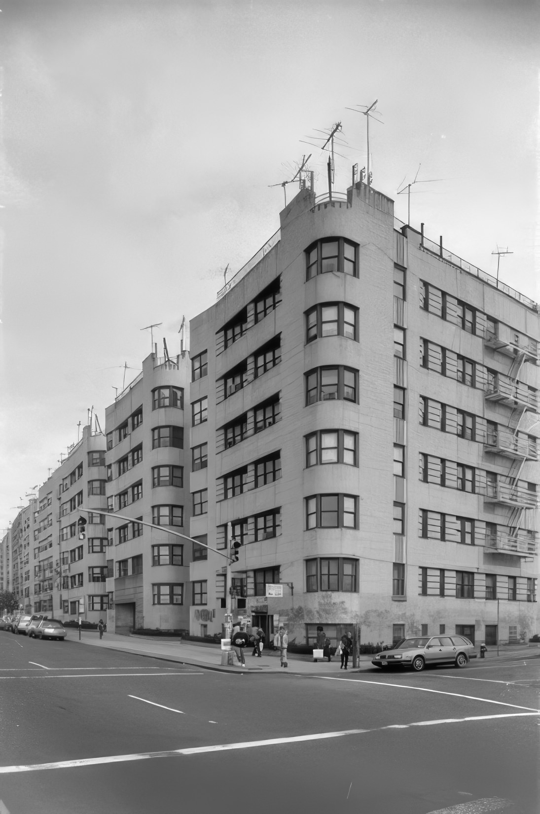 1150 Grand Concourse, 1990S.