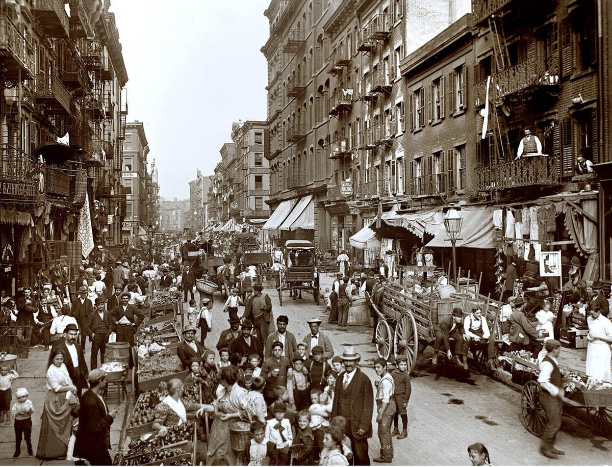 Mulberry Street Market In Little Italy, New York, 1900.
