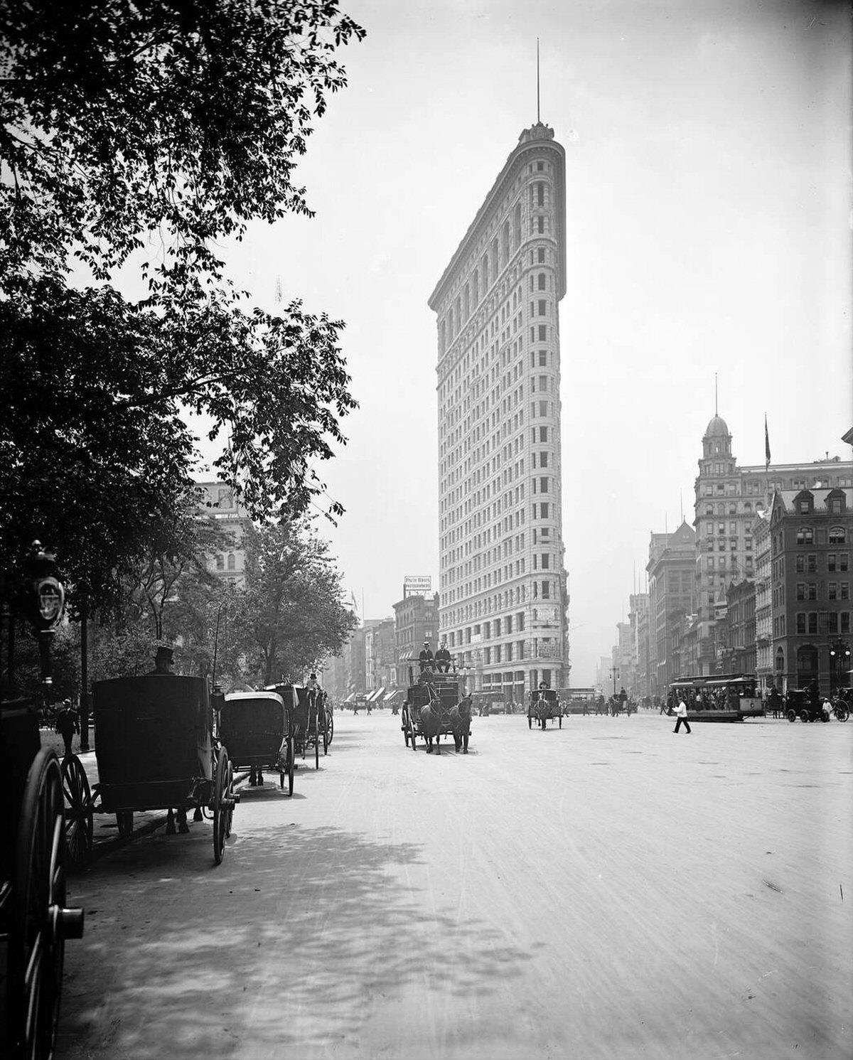 Flatiron Building, New York, 1902.
