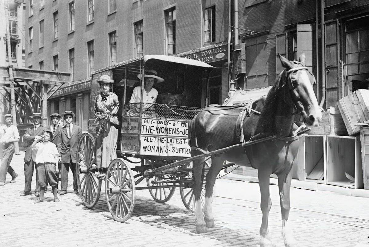 Horse-Drawn Women'S Suffrage Cart On A New York Street, 1900.