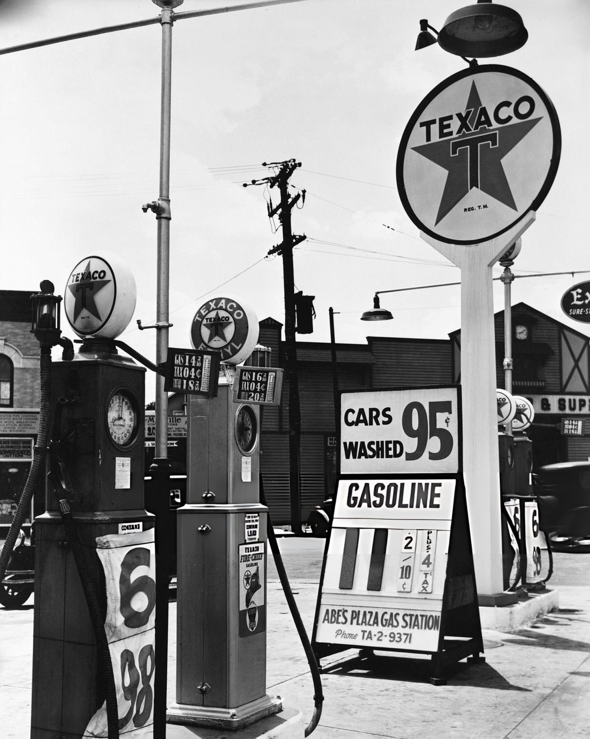 Texaco Service Station At Tremont Avenue And Dock Street, Bronx, 1936.