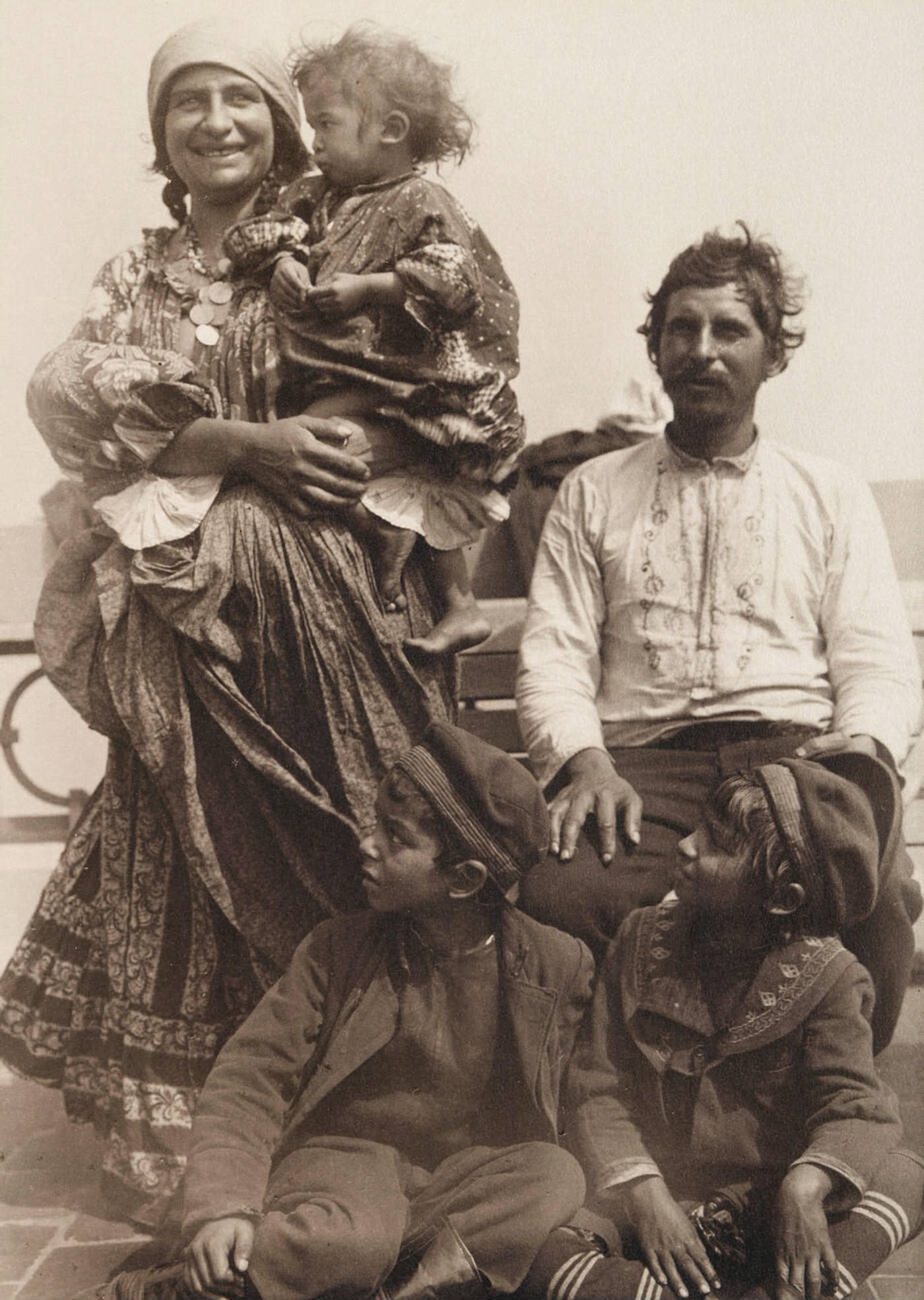 Gypsy Family At Ellis Island, 1902