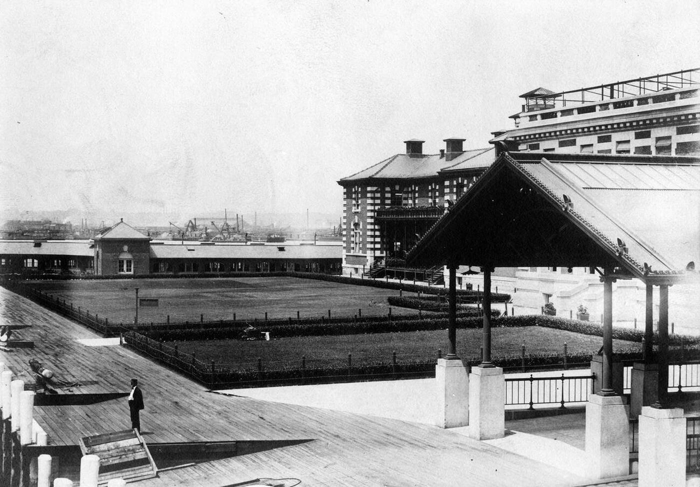 Covered Walkway And Main Entrance Of The Ellis Island Immigration Inspection Station, 1907
