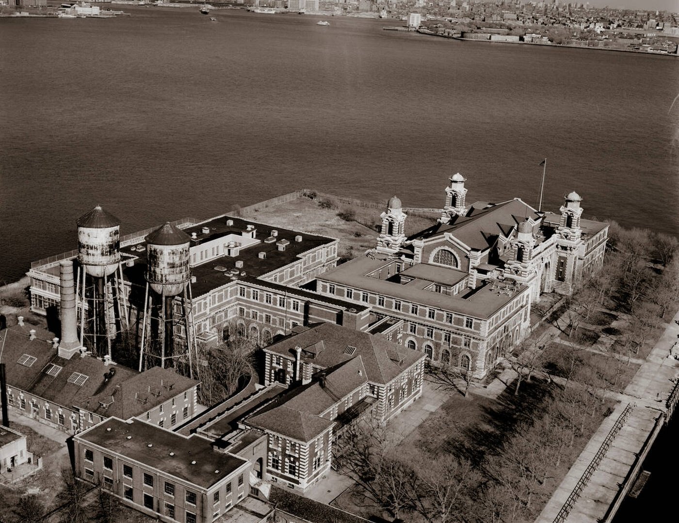Immigrants Arriving At Ellis Island, 1910