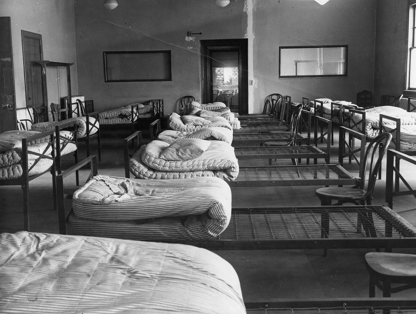 Sleeping Quarters For Detained Italian Seamen At Ellis Island During World War Ii, 1943