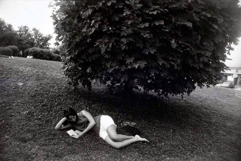 The Women Of New York City From The 60S And 70S Through Garry Winogrand’s Provocative Lens
