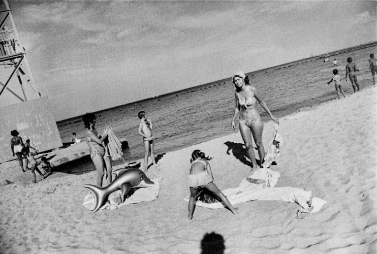 The Women Of New York City From The 60S And 70S Through Garry Winogrand’s Provocative Lens