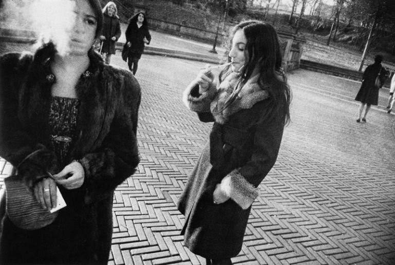 The Women Of New York City From The 60S And 70S Through Garry Winogrand’s Provocative Lens